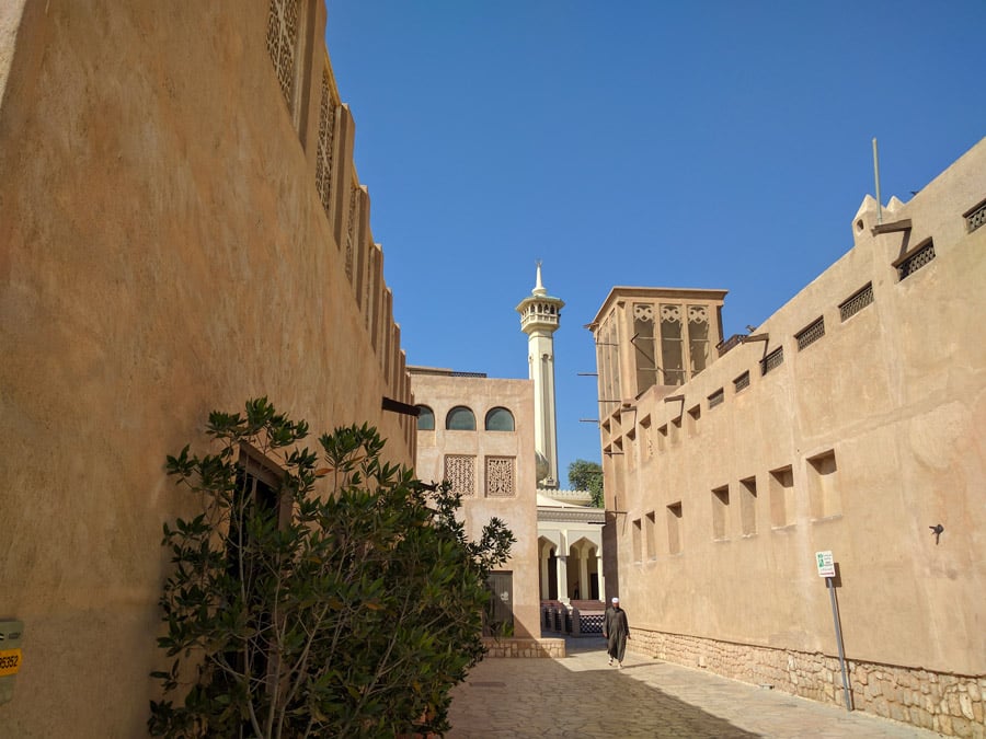 Maisons traditionnelles et tours à vent barjeel du quartier Al Fahidi à Dubaï